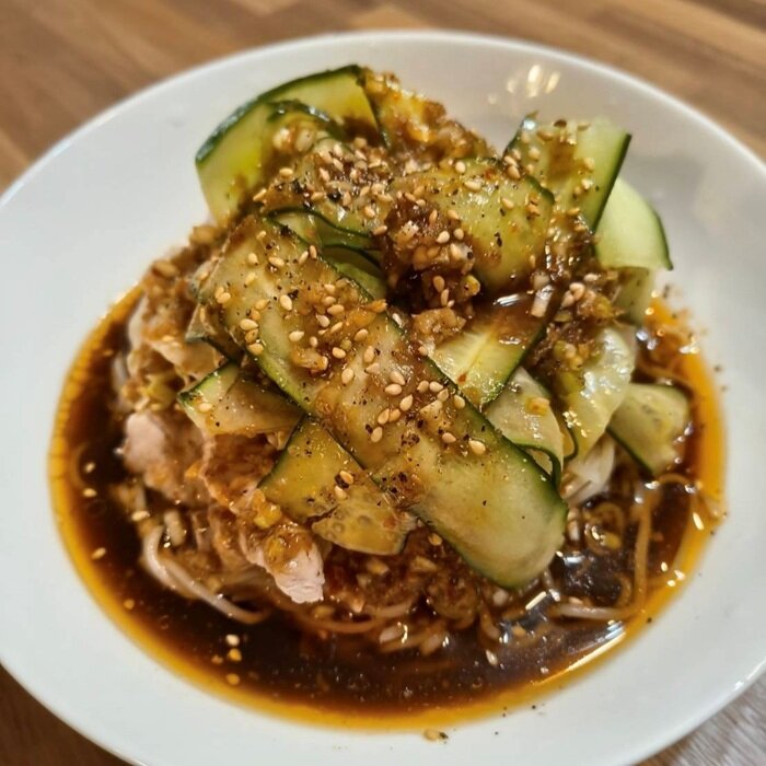 豚肉ときゅうりの四川風涼麺.jpg