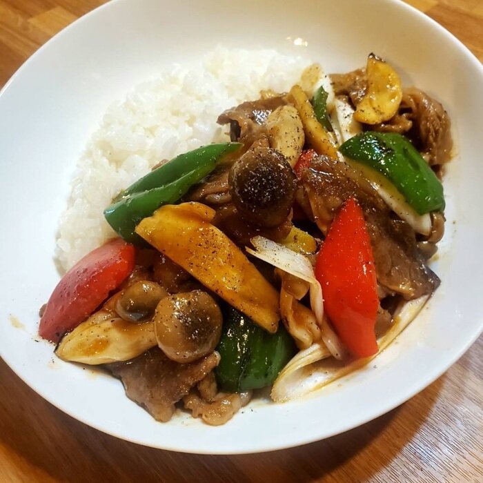 牛バラ肉とキノコのオイスターソース炒め.jpg
