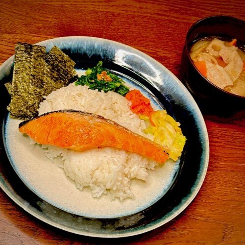 焼き鮭定食.jpg