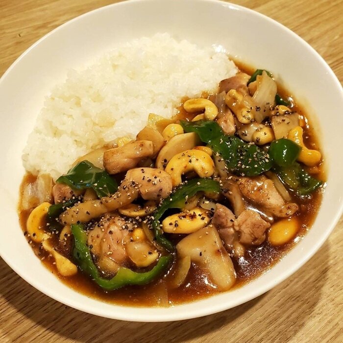 鶏肉とカシューナッツのオイスターソース炒め.jpg